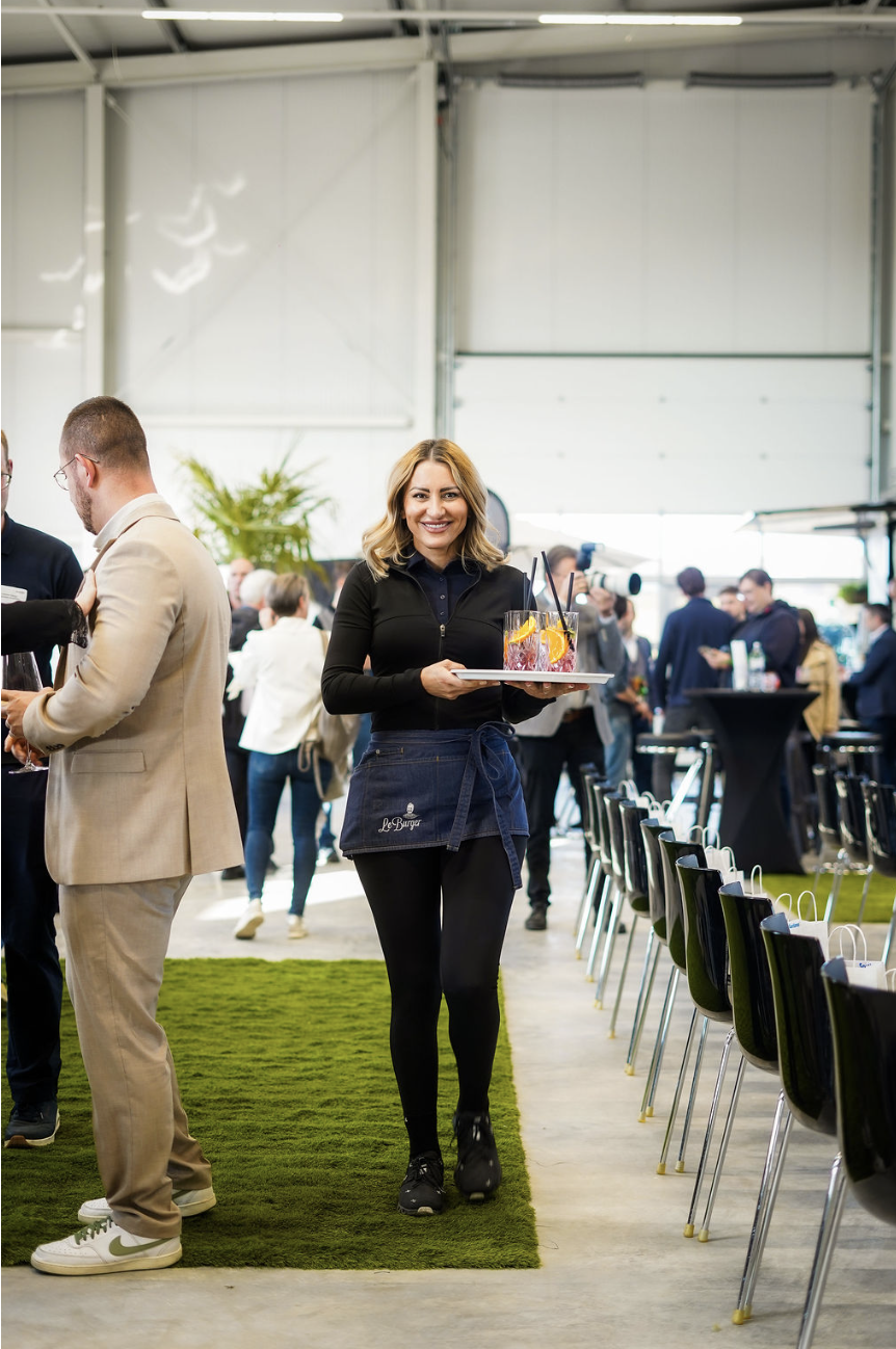 Full Service Visual 1