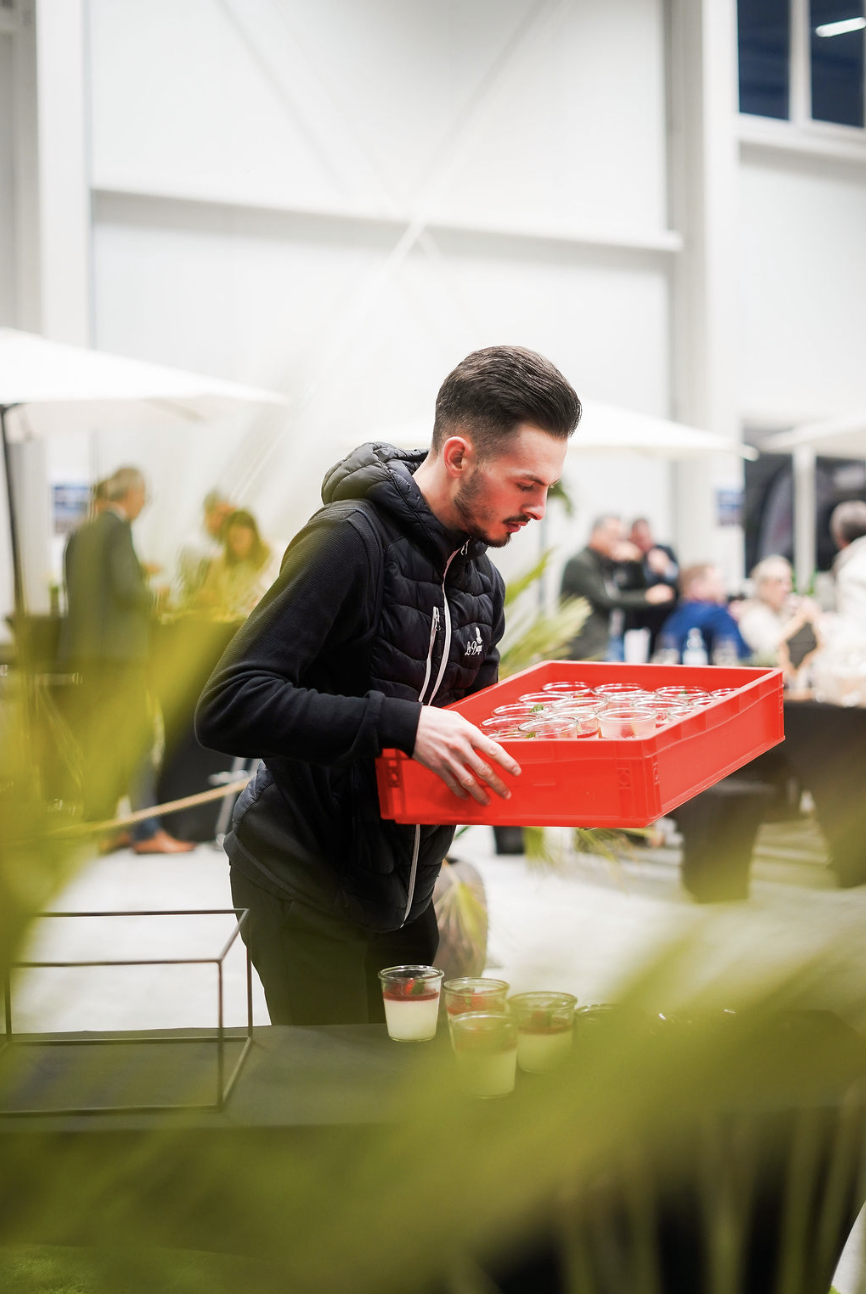 Full Service Visual 2